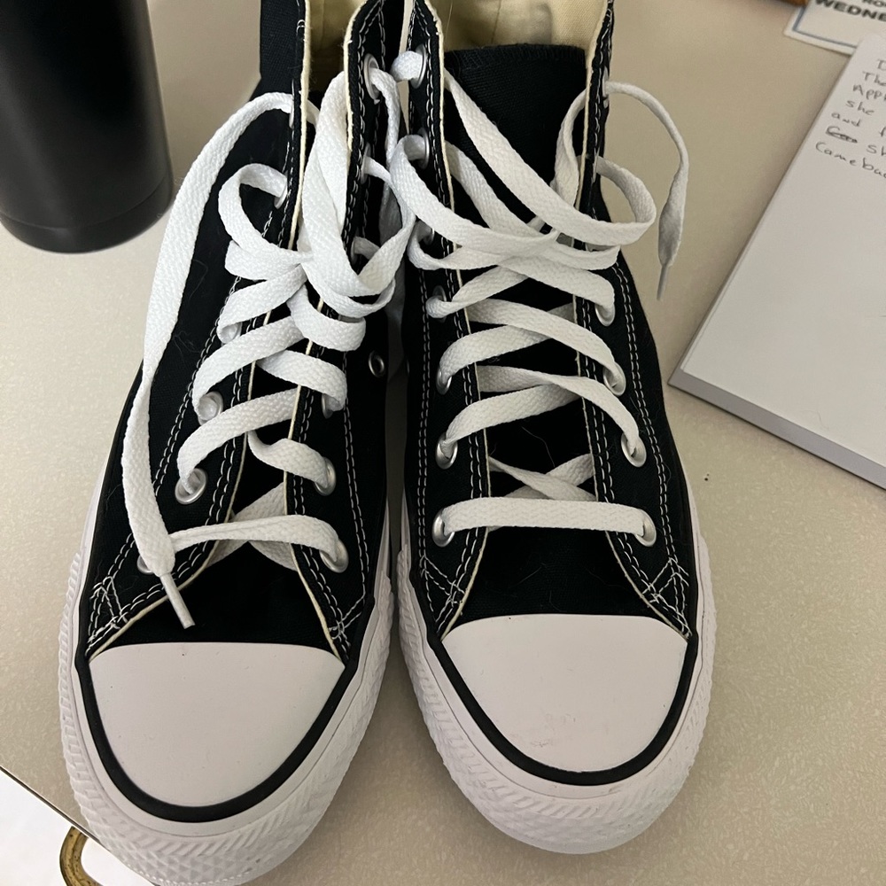 Converse Tenis shoes black brand new